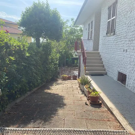 Bilocale 4 Posti Terrazza Posto Auto Apartamento *