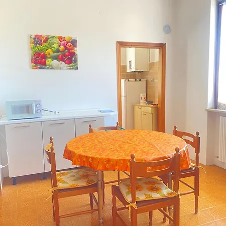 Bilocale 4 Posti Terrazza Posto Auto *